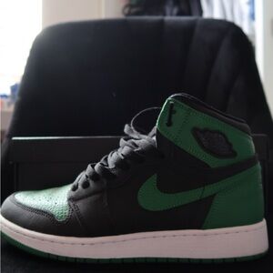 Jordan 1 Retro High Pine Green Black